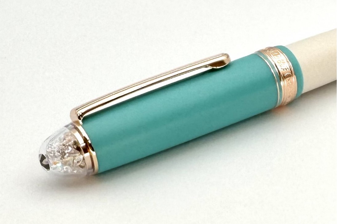 Platinum Limited Edition 3776 Century Shape of Heart Bluebird Fountain Pen