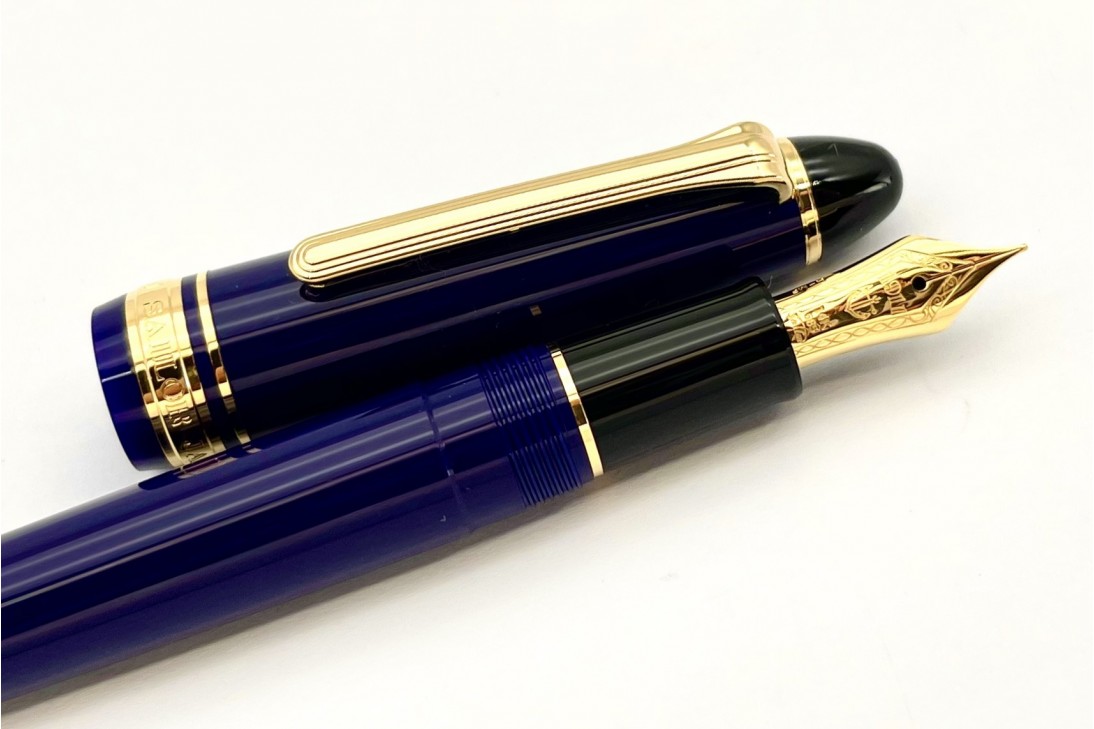 Sailor 1911 Standard Blue with Gold Trim Fountain Pen