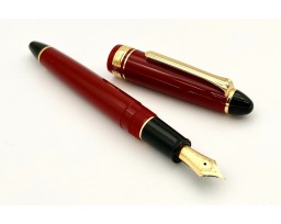 Sailor 1911 Standard Red with Gold Trim Fountain Pen (New Logo)