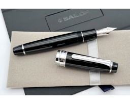 Sailor King of Pens - King Professional Gear Black with Rhodium Trim Fountain Pen
