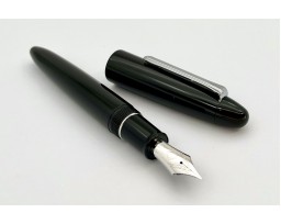 Sailor King of Pens Ebonite Black Rhodium Trim Fountain Pen (New Nib Logo)