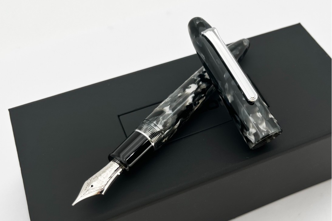 Sailor King of Pens Grey Mosaic Rhodium Trim Fountain Pen