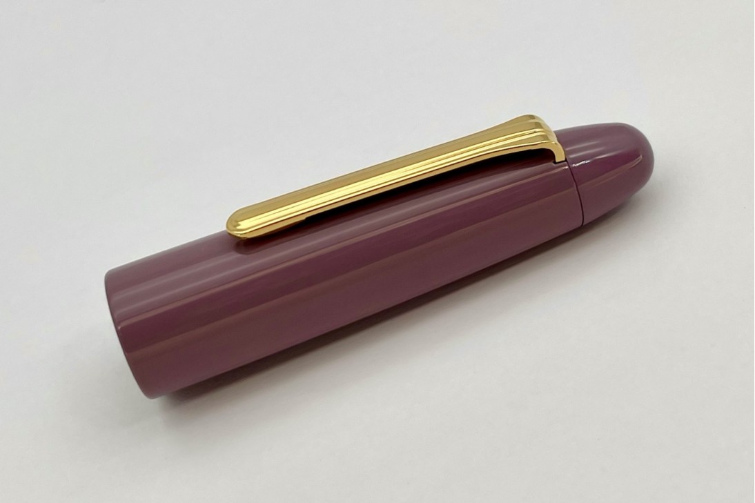 Sailor King of Pens Urushi Lilac Gold Trim Fountain Pen (New Nib Logo)