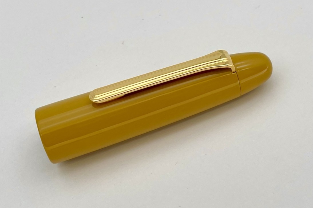 Sailor King of Pens Urushi Yellow Gold Trim Fountain Pen