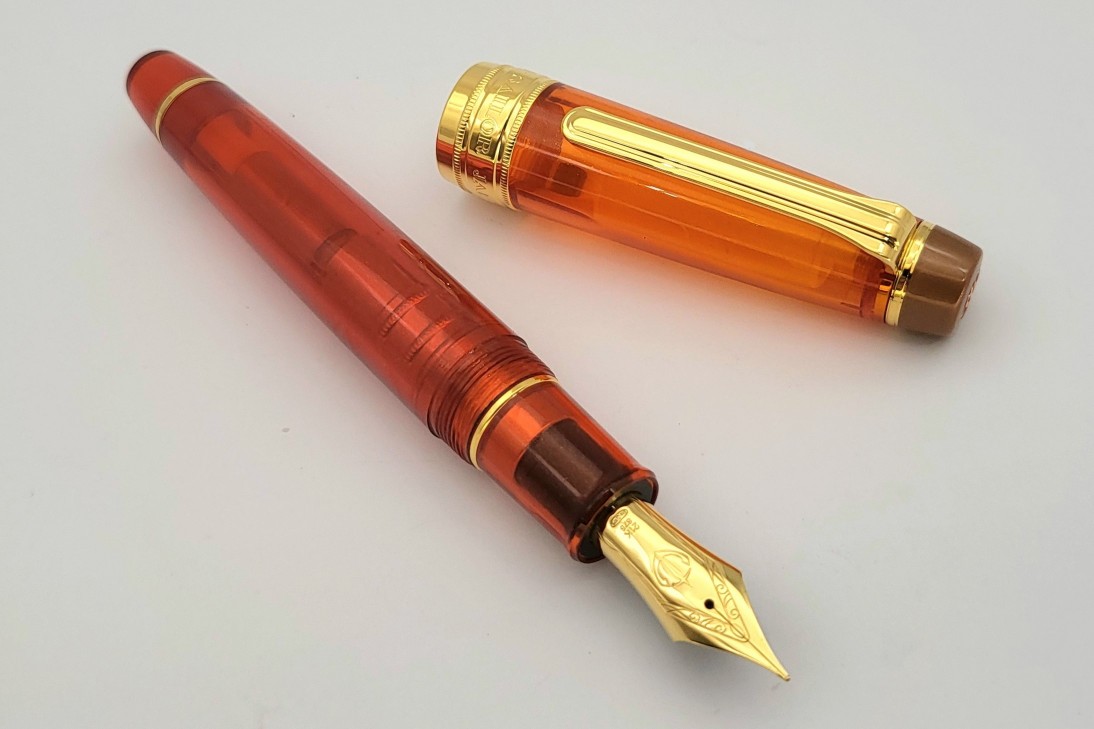 Sailor Limited Edition King of Pen Pro Gear Christmas Spice Tea Fountain Pen