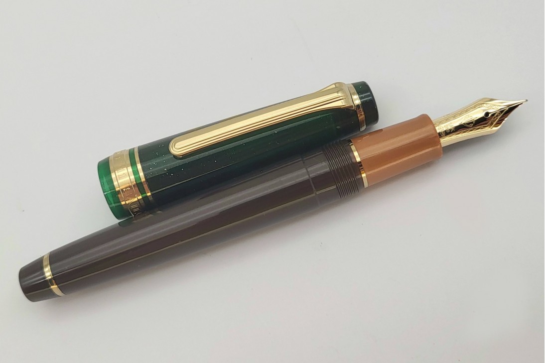 Sailor Limited Edition Pro Gear Slim Christmas Pudding Fountain Pen