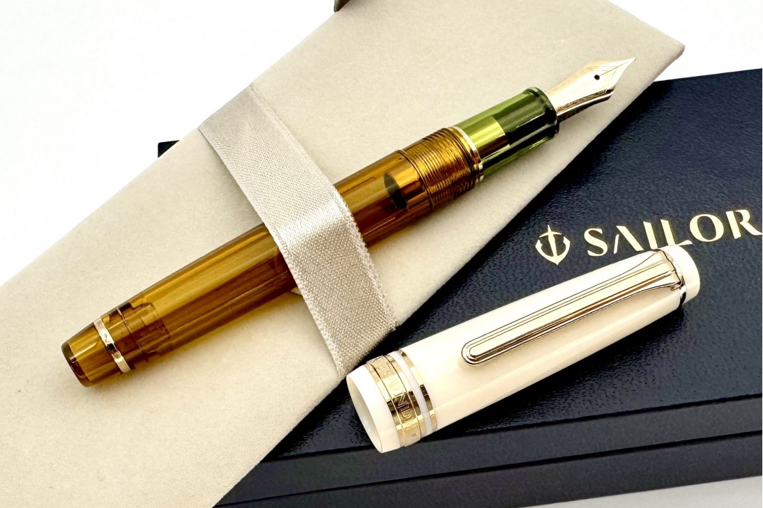Sailor Limited Edition ProGear Slim Moroccan Mint Tea-Mint & Sugar Fountain Pen
