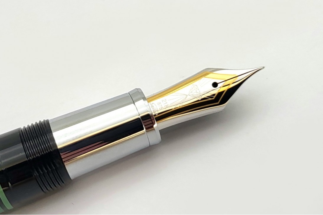 Sailor Limited Edition Progear Wajima Bijou Emerald Fountain Pen