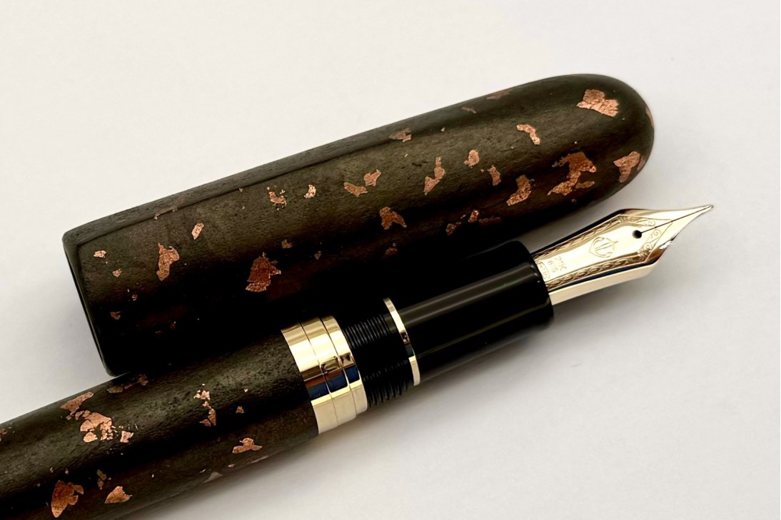 Sailor Nawate Haku-Chirashi Fountain Pen - Kaku, adorned with copper foil