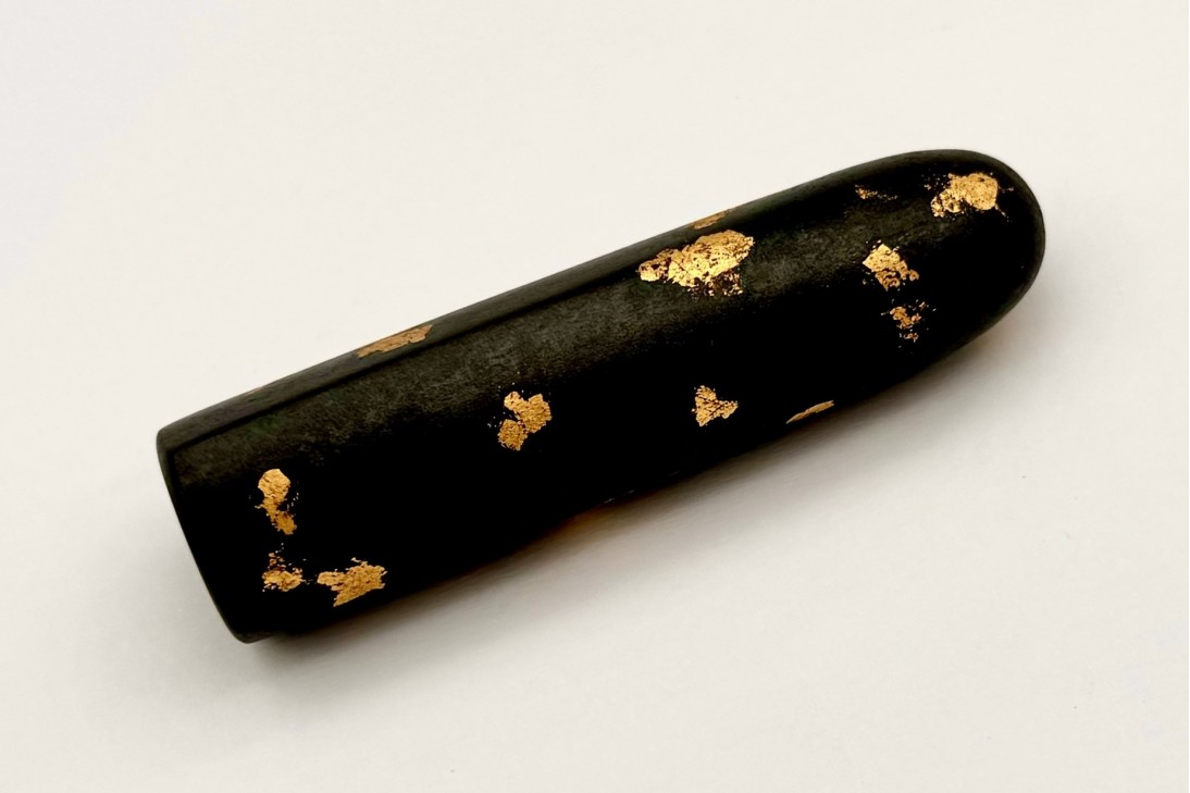 Sailor Nawate Haku-Chirashi Fountain Pen - Koh, adorned with gold foil