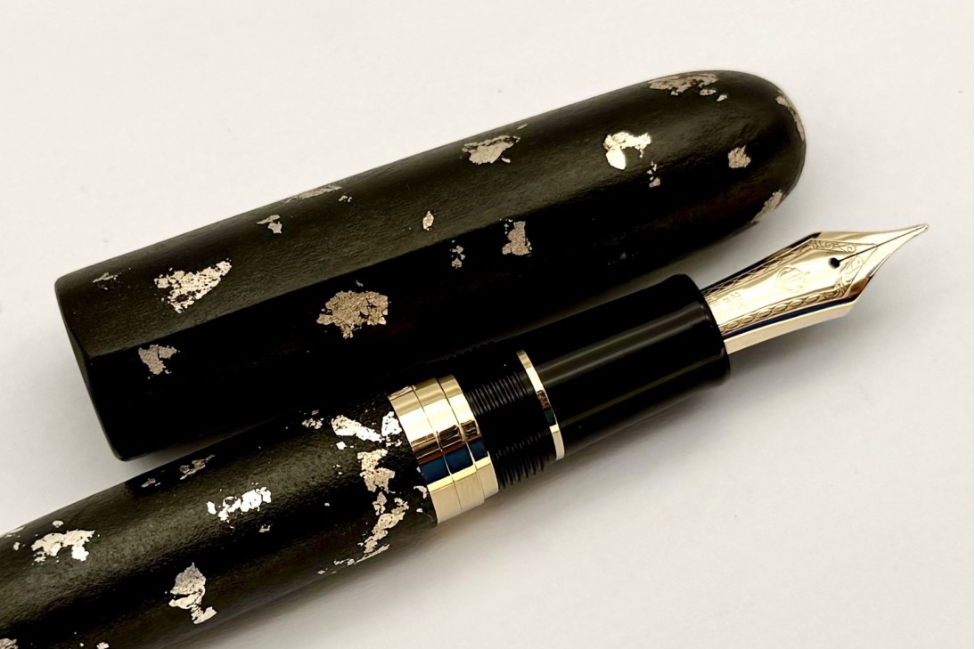 Sailor Nawate Haku-Chirashi Fountain Pen - Yoh, adorned with silver foil