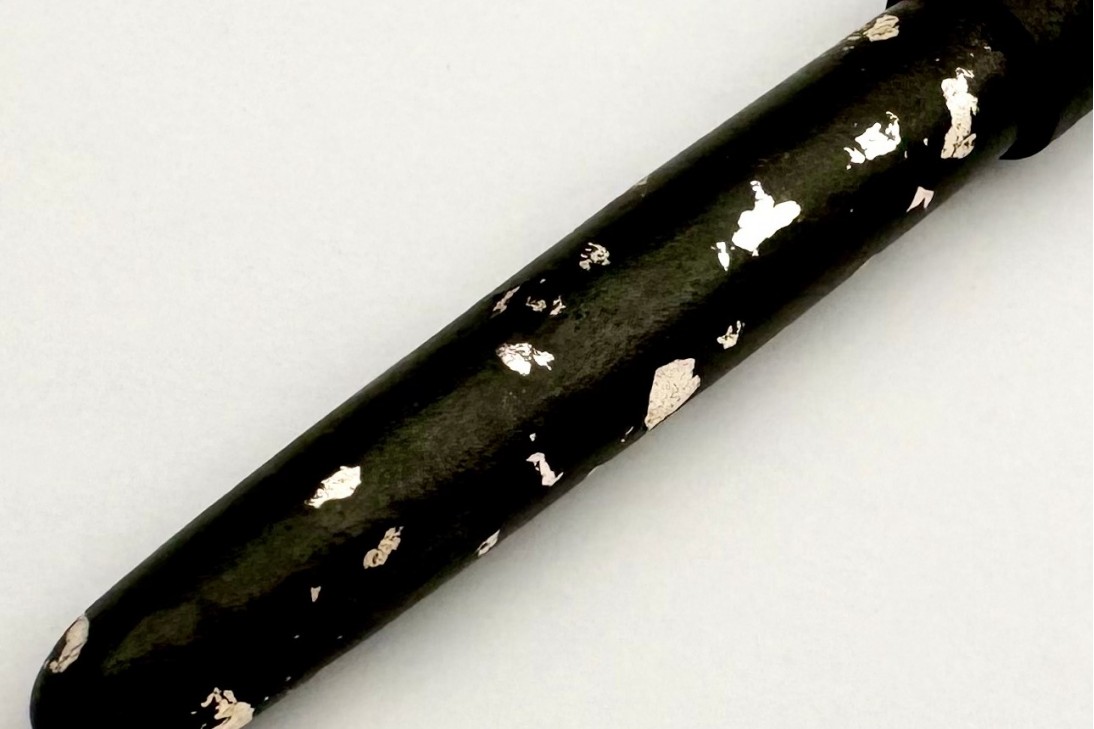 Sailor Nawate Haku-Chirashi Fountain Pen - Yoh, adorned with silver foil