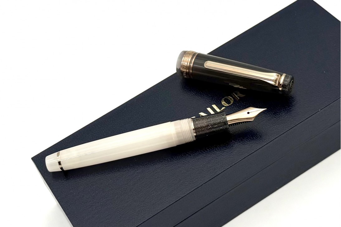 Sailor Progear Slim Dried Flower 2 Black Rose Fountain Pen