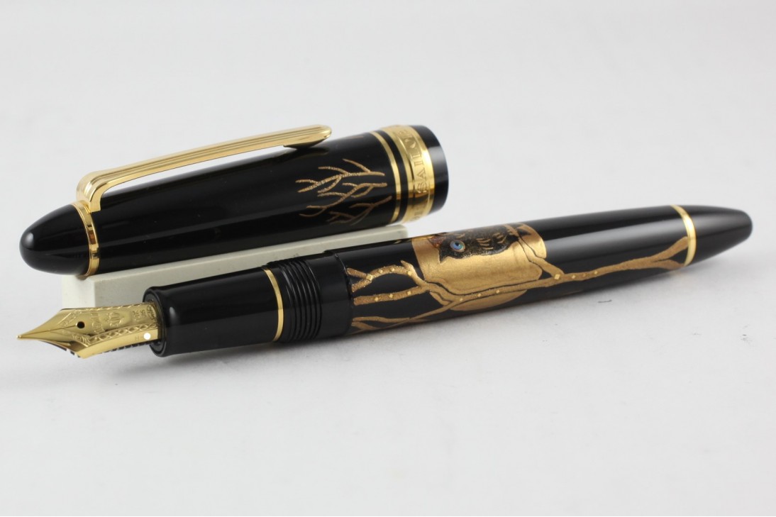 Sailor Standard Maki-e Owl Fountain Pen