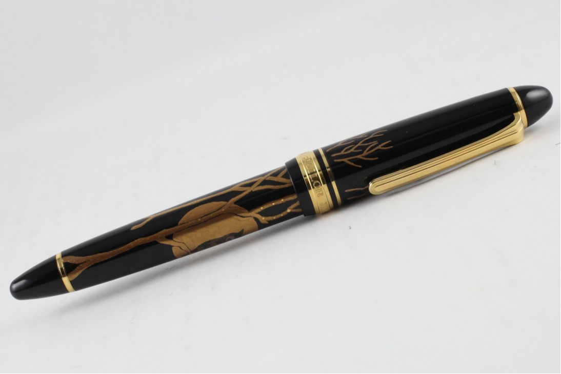 Sailor Standard Maki-e Owl Fountain Pen