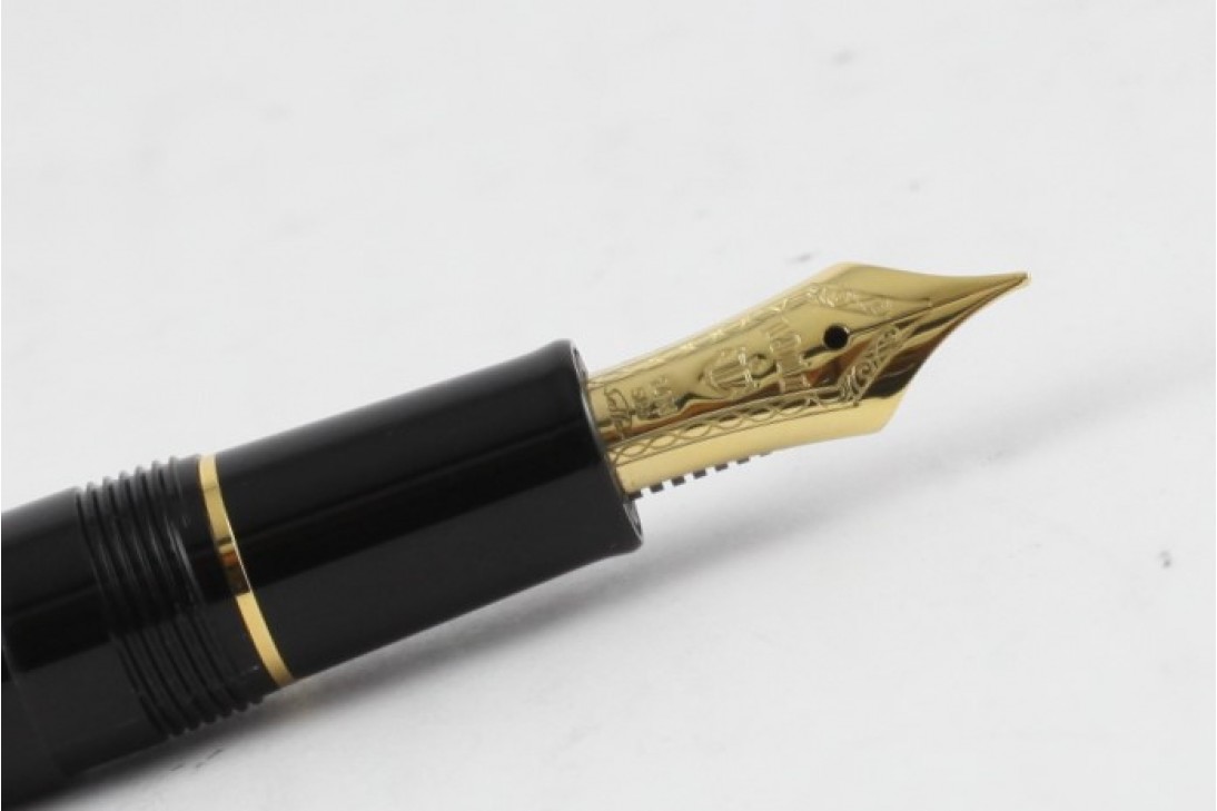 Sailor Standard Maki-e Owl Fountain Pen