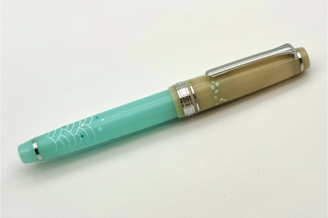 Sailor ProGear Slim Princess Raden Koto Fountain Pen Special Package Set