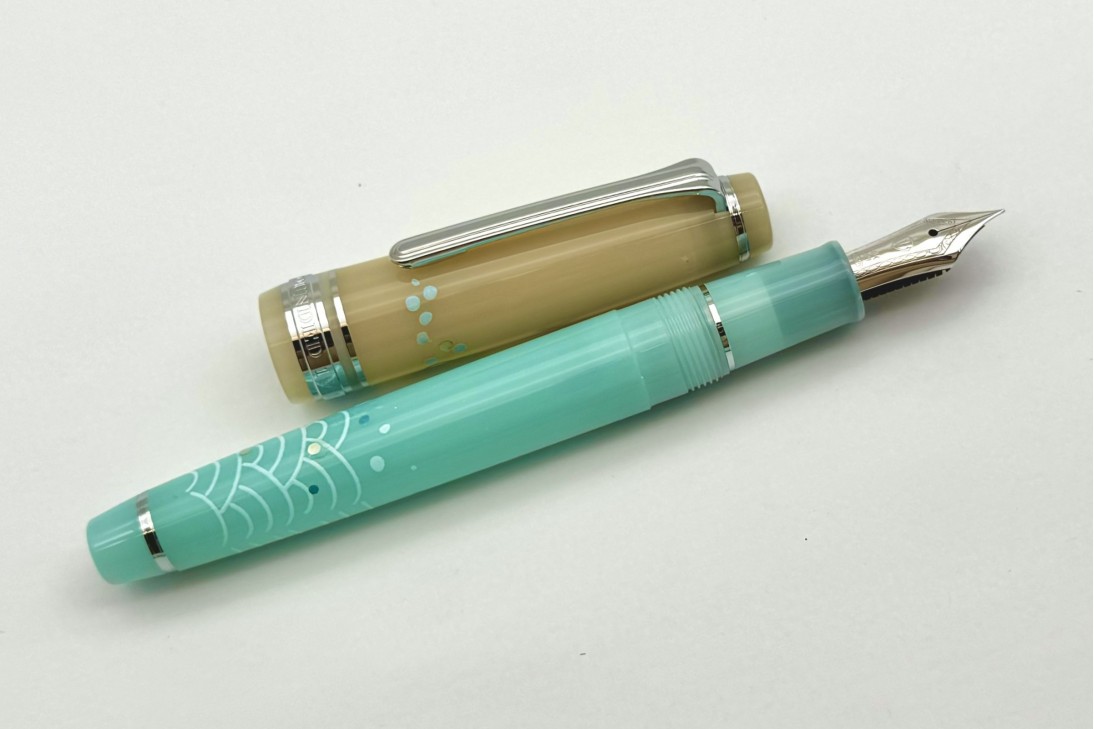 Sailor ProGear Slim Princess Raden Koto Fountain Pen Special Package Set