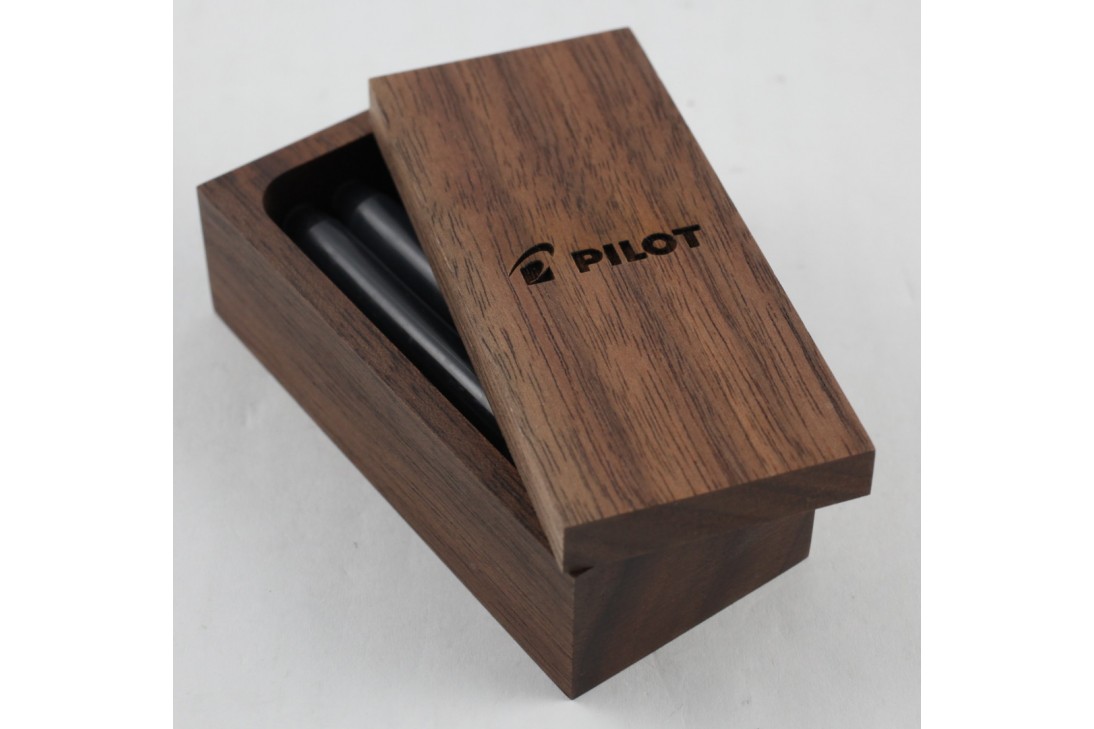 Pilot Limited Edition 100th Anniversary Seven Gods of Good Fortune Fountain Pen - Fukurokuju