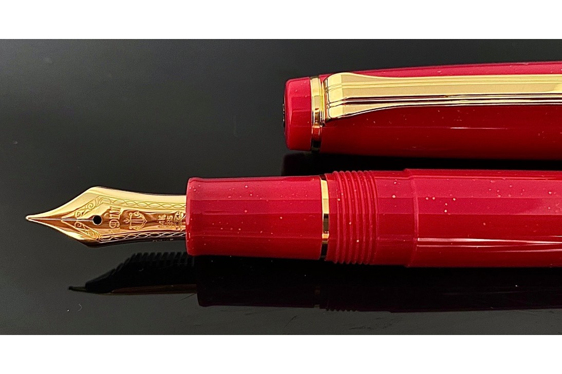 SAILOR SHIKIORI JAPANESE FAIRY TALE FOUNTAIN PEN - PRINCESS KAGUYA (CRIMSON)