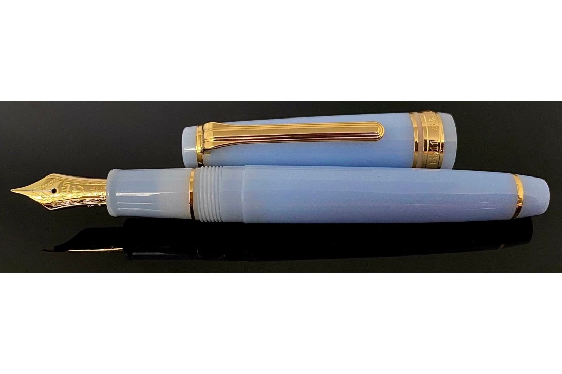 SAILOR SHIKIORI JAPANESE FAIRY TALE FOUNTAIN PEN - GRATEFUL CRANE (SKY BLUE)