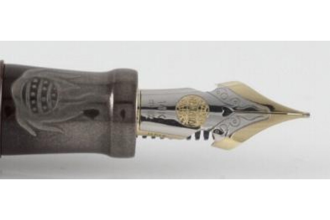 Nakaya Cigar Portable Aka-Tame Gin Bokashi Ascending Silver Dragon Fountain Pen