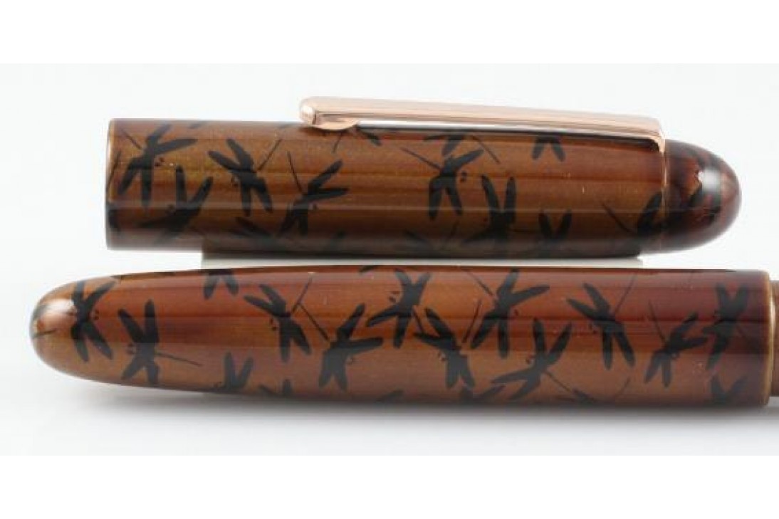 Nakaya Portable Writer Byakudan-Nuri with Yakau Maki-e Akitsu-Shima Fountain Pen