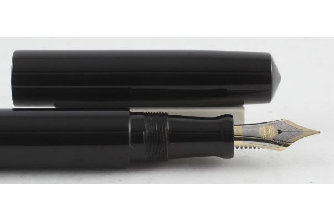 Nakaya Piccolo Long Black Fountain Pen