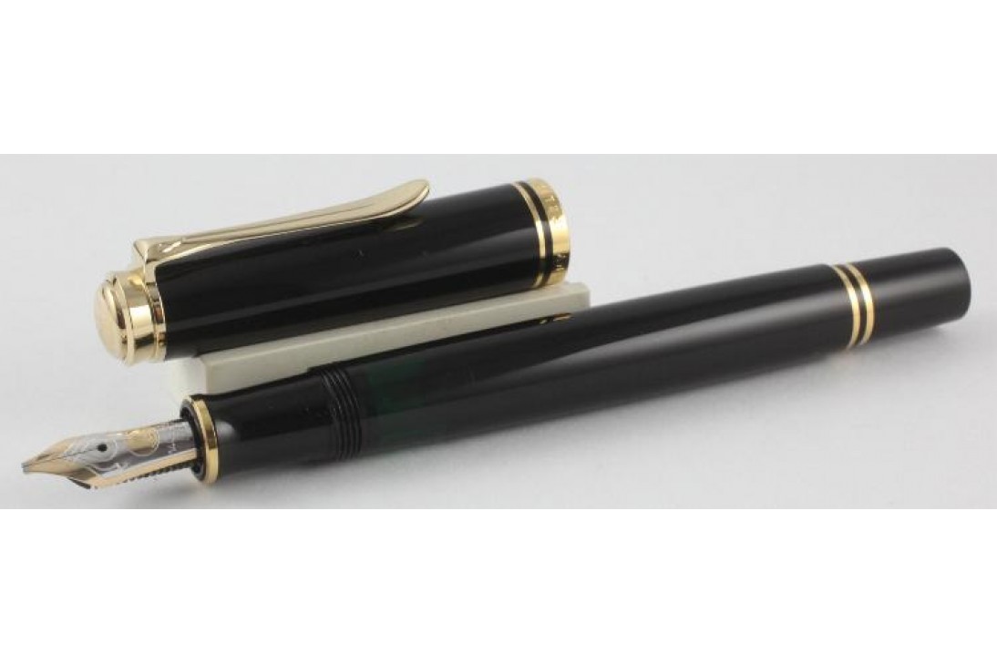 Pelikan Souveran M400 Black Fountain Pen - New Logo
