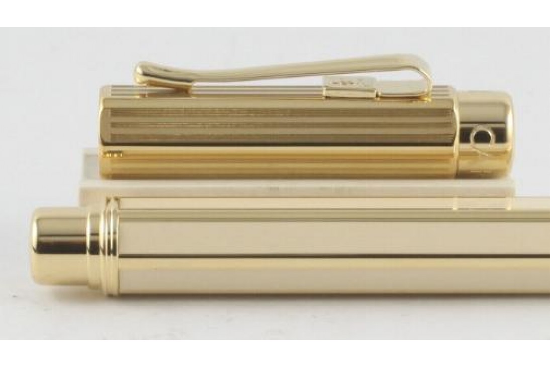 Caran d'Ache Varius Ivory Chinese Lacquer Gold Plated Fountain Pen