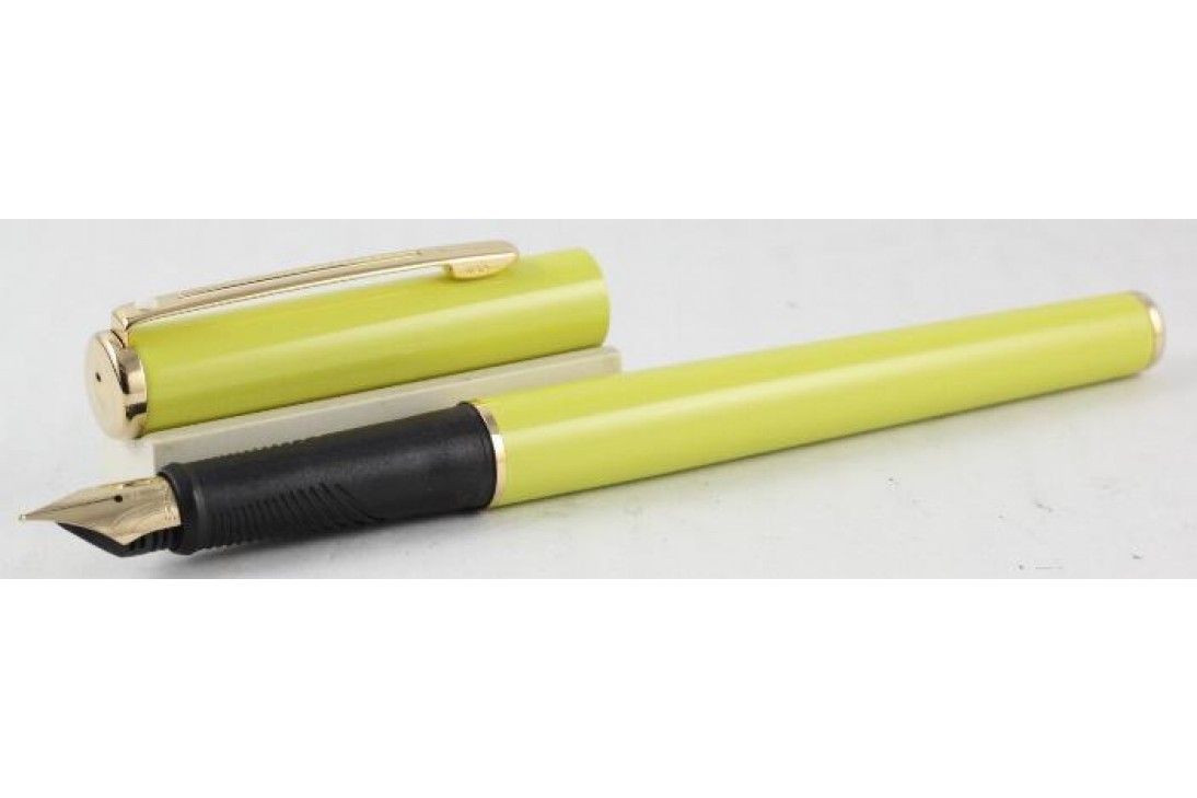 Sheaffer Agio 9082 Yellow GT Fountain Pen