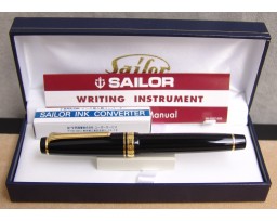 Sailor Professional Gear Black Gold Accents Fountain Pen