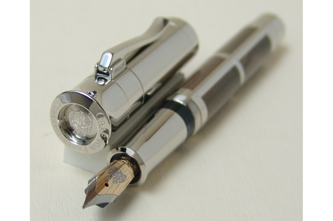 Graf Von Faber Castell Limited Edition Pen of the Year 2007 Petrified Wood Fountain Pen (X1V)