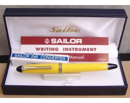 Sailor 1911 Standard Yellow with Gold Trim Fountain Pen (Old Logo)