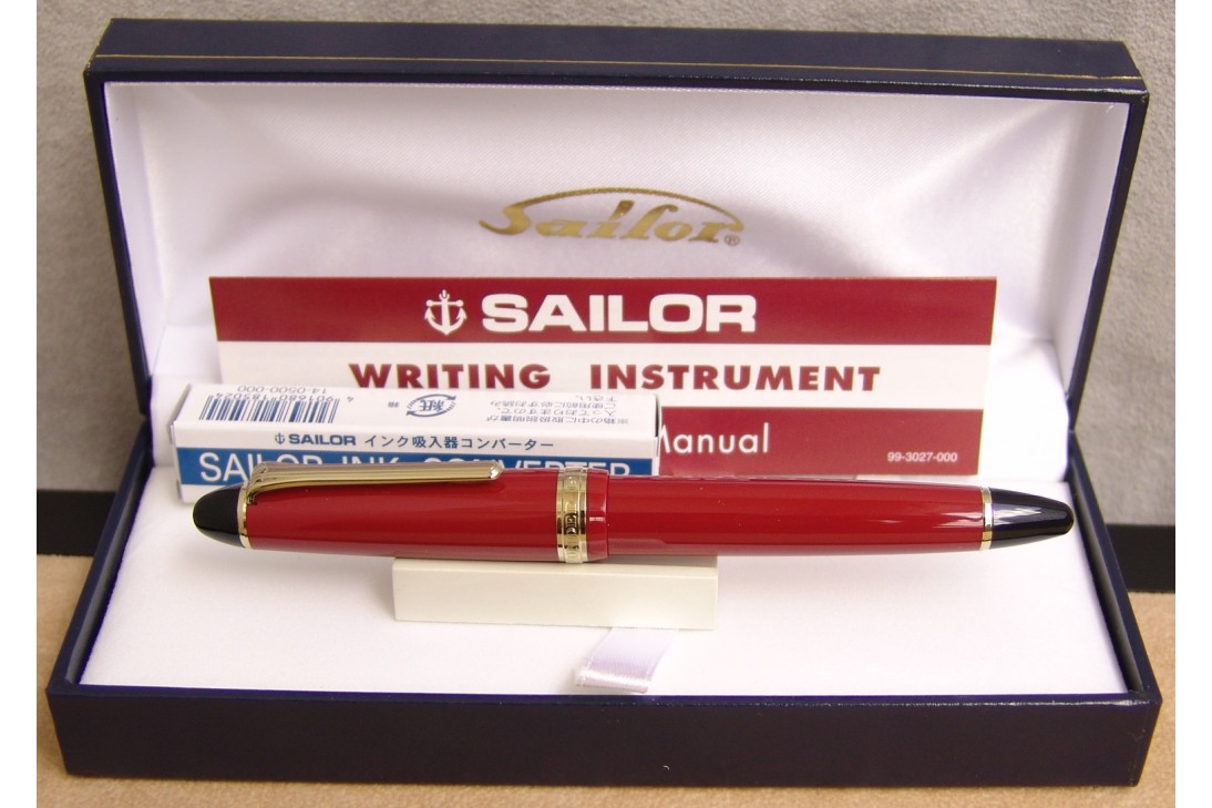 Sailor 1911 Standard Red with Gold Trim Fountain Pen (Old Logo)