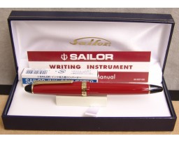 Sailor 1911 Standard Red with Gold Trim Fountain Pen (Old Logo)