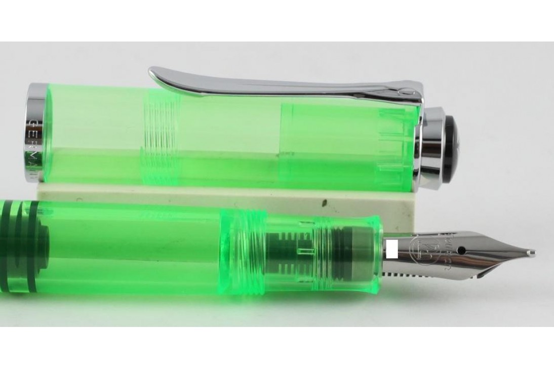 Pelikan Special Edition Classic M205 Duo Shiny Green Highlighter Fountain Pen
