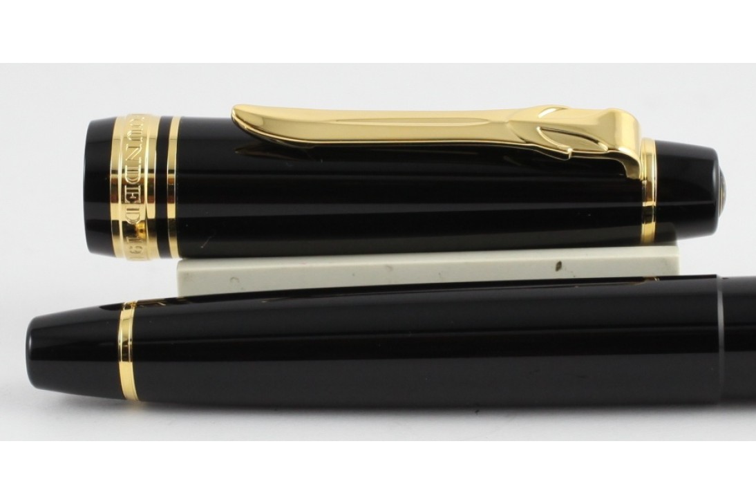 Sailor ProGear Slim (Sapporo) II Black with Gold Trim Fountain Pen