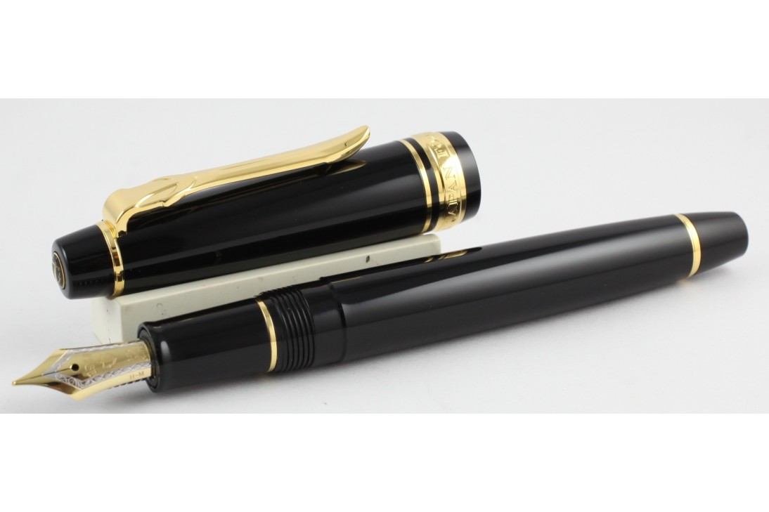 Sailor ProGear Slim (Sapporo) II Black with Gold Trim Fountain Pen