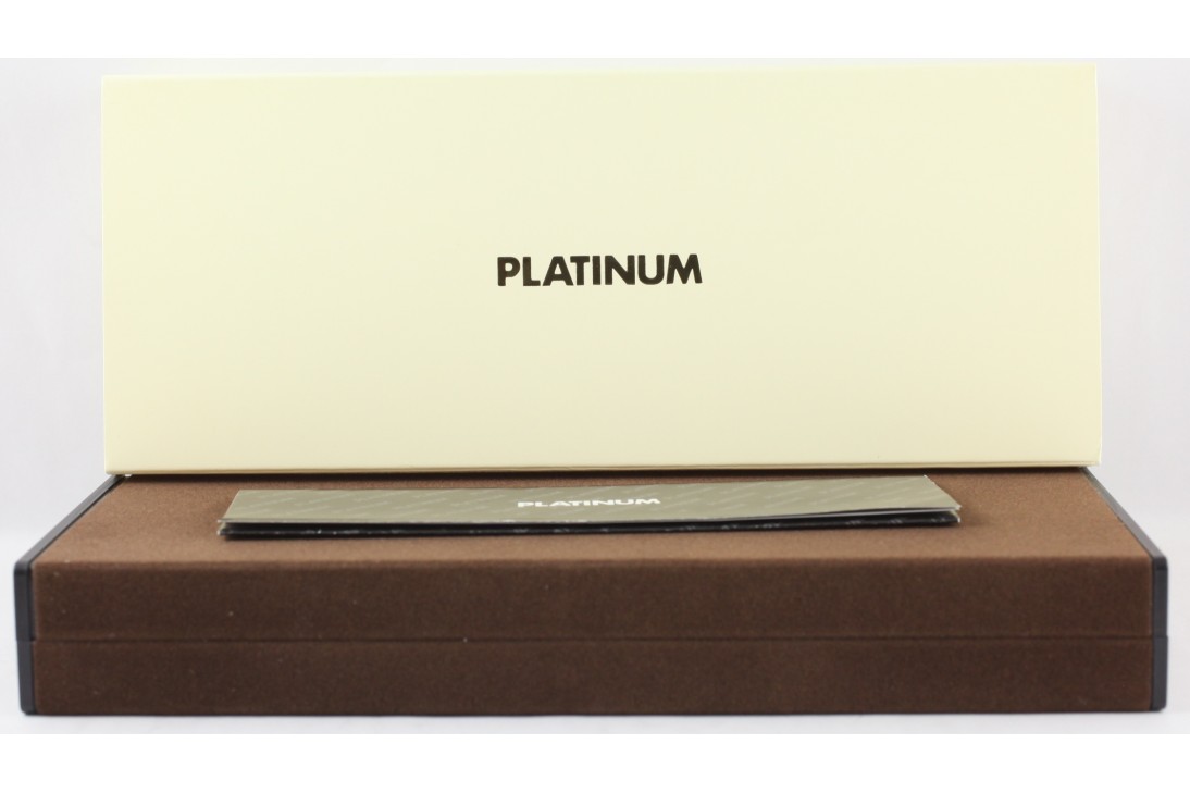 Platinum Slim Maki-e Gold Fish Fountain Pen