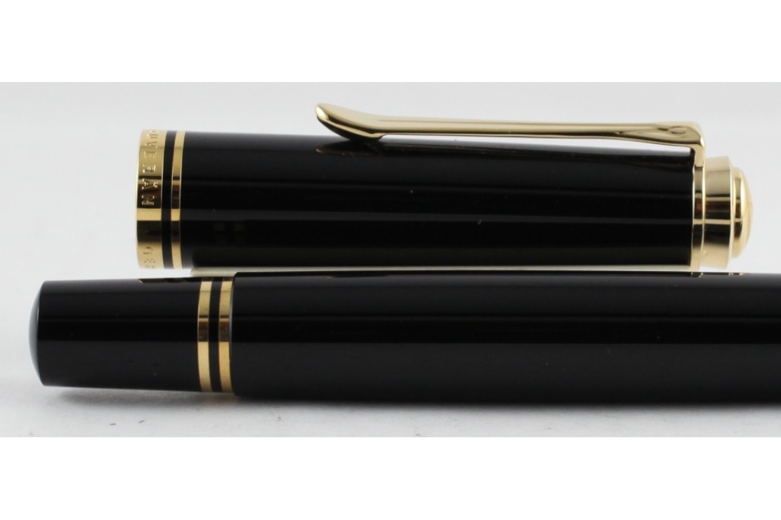 Pelikan Souveran R600 Black Roller Ball Pen (New Logo)