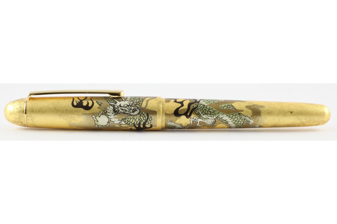 Platinum 3776 Century Maki-e Kanazawa Haku (Gold Leaf) Rising Dragon Fountain Pen