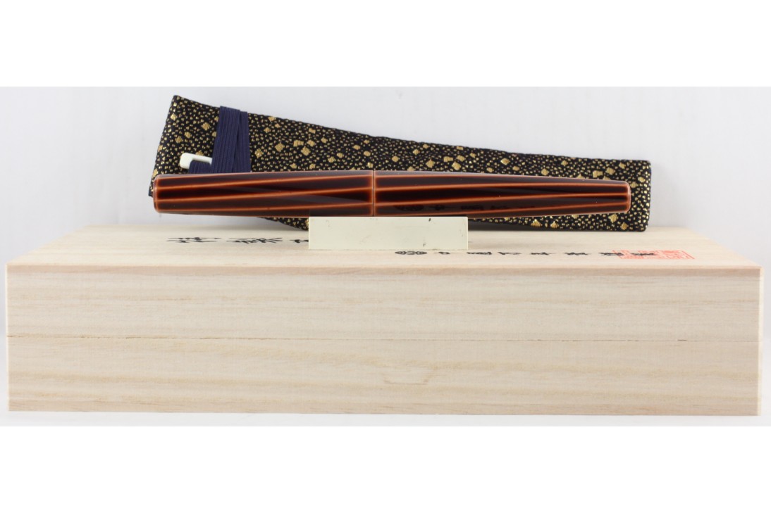 Nakaya Decapod Pen