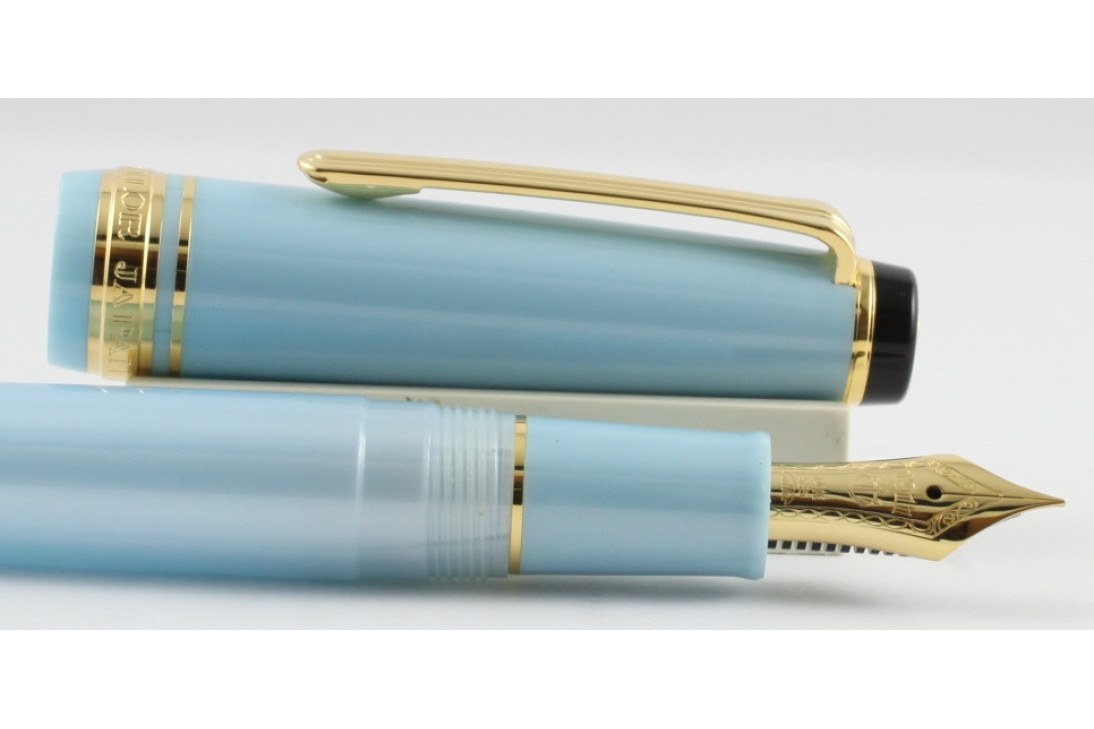 Sailor Progear Slim Shiki-Oriori "Four Seasons" Haruzora Sky Blue Fountain Pen