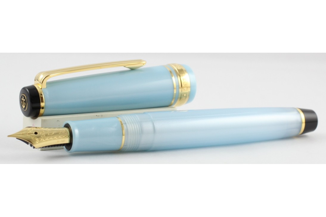 Sailor Progear Slim Shiki-Oriori "Four Seasons" Haruzora Sky Blue Fountain Pen