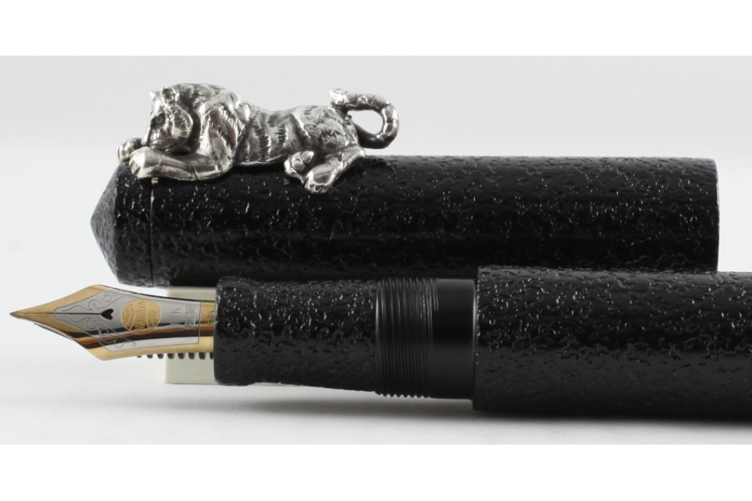Nakaya Piccolo Long Writer Ishime Black with Tiger Stopper Fountain Pen