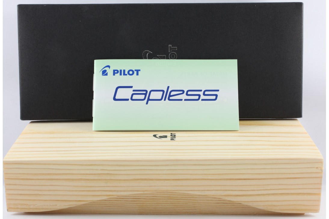 Pilot Capless Black Wood Fountain Pen