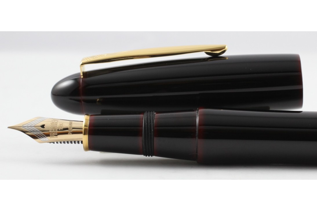 Platinum Izumo Tamenuri Akatame Fountain Pen