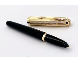 Parker 51 Premium Black Gold Trim Fountain Pen (18K Nib)