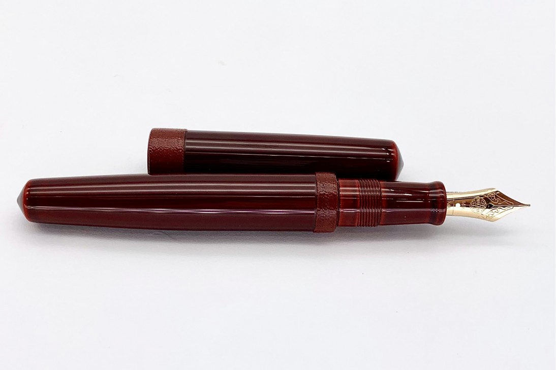 Nakaya Piccolo Long Cigar Aka-Tamenuri String-Rolled Model Fountain Pen